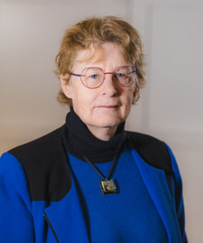Dr. Alison Fox-Robichaud (BSc’83)