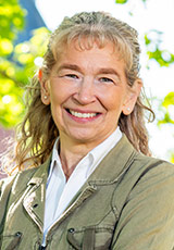 Dr. Carmen Poulin